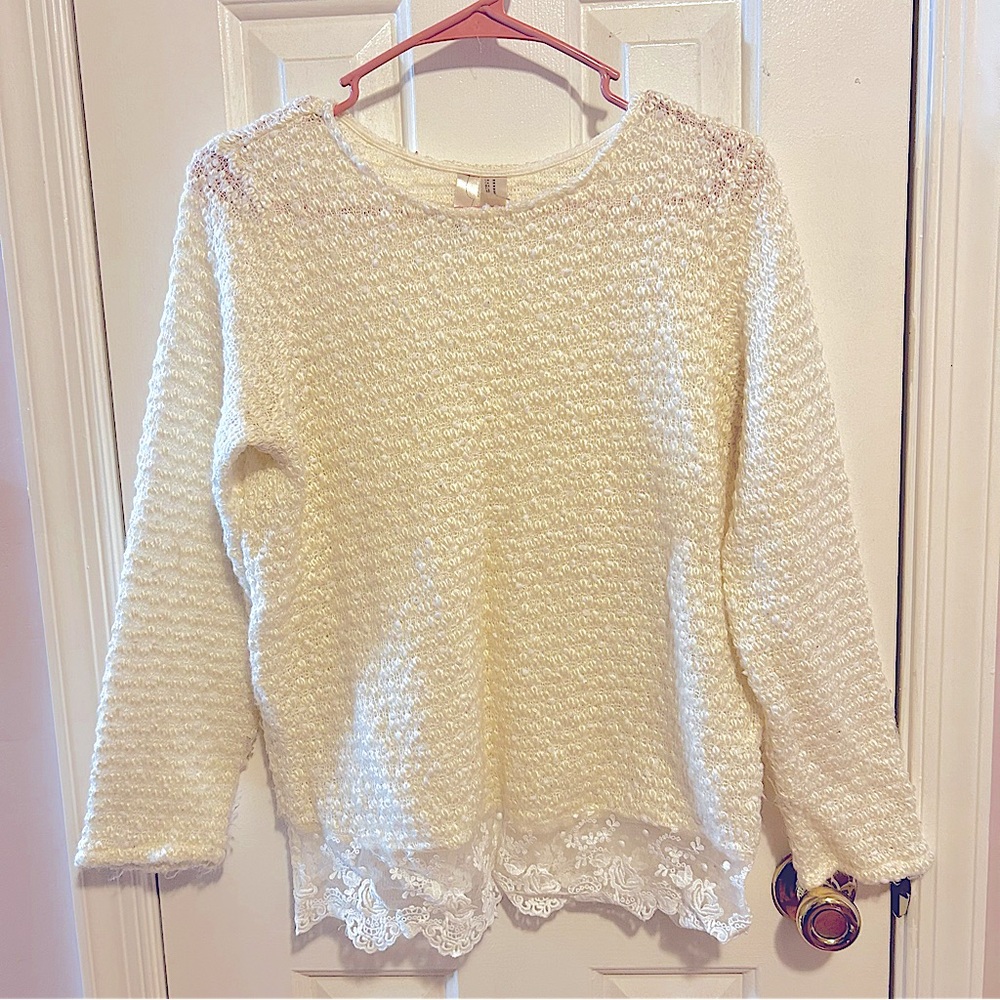 F21 Exclusive White Lace Trim Sweater